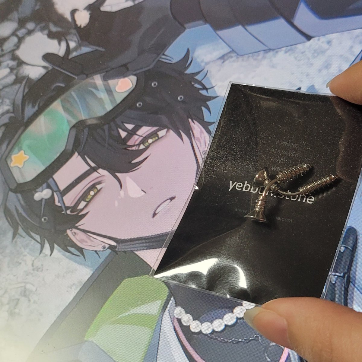 나의 오랜 피어싱 권태기를 타파해줄...
로보 손민수 아이템 도착🪛