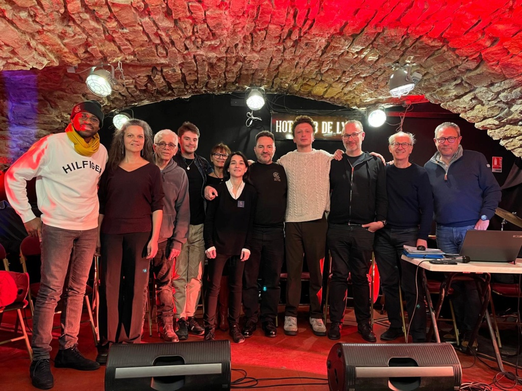 LYFtv.com  Lyon Ludwig LAISNÉ réélu Président du Hot Club Jazz de Lyon: L'équipe du Hot Club de Lyon au grand complet, avec, de gauche à droite :  [size=13][b]Jamel-Cédric LEMA, Administrateur ; Marion BATARD,… dlvr.it/TPtqZZ #LYonenFranceactualités