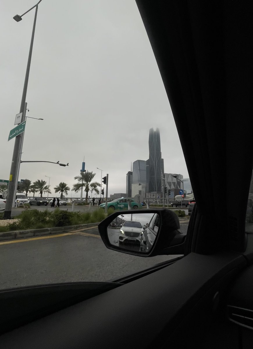 bandllq's tweet photo. 📸🌴🌧️ https://t.co/0yBVimzS2i