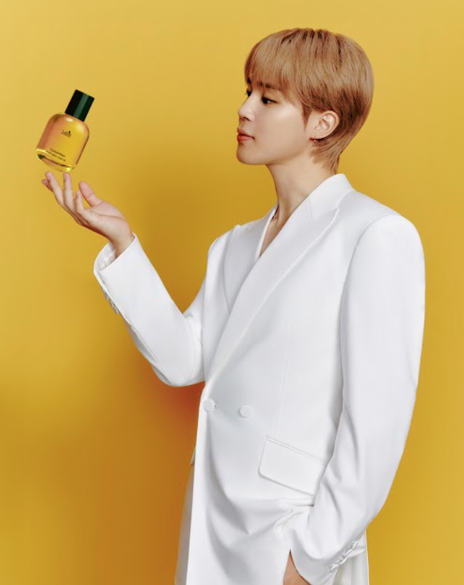 AboutMusicYT's tweet photo. Jimin of BTS is golden for LADOR. https://t.co/hsgHITP8MU