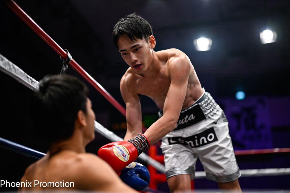 プロ6戦目 1RでKO勝ちすることが出来ました。
今年も沢山の応援ありがとうございました！
来年もよろしくお願いいたします🔥