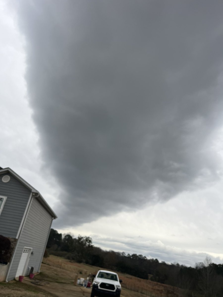 KristynStarling's tweet photo. These aren't the best angles, but here are some photos of the clouds above my house on Stewart Road during this morning's rainstorms in LaGrange, GA https://t.co/mgzIsvuiag