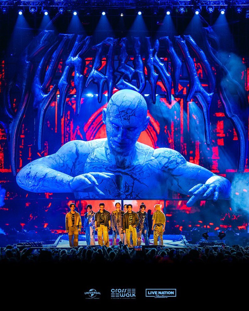 eversincelix's tweet image. just how fast the night changes….