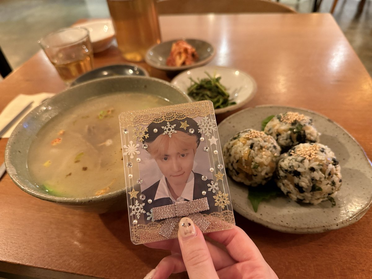 ____kotton_'s tweet photo. えくそのペンミは行けずに終わりましたが、時差で🇰🇷に来ています⛄️相変わらずドゥルは美味しい🍚 https://t.co/lIEVYKxlhp
