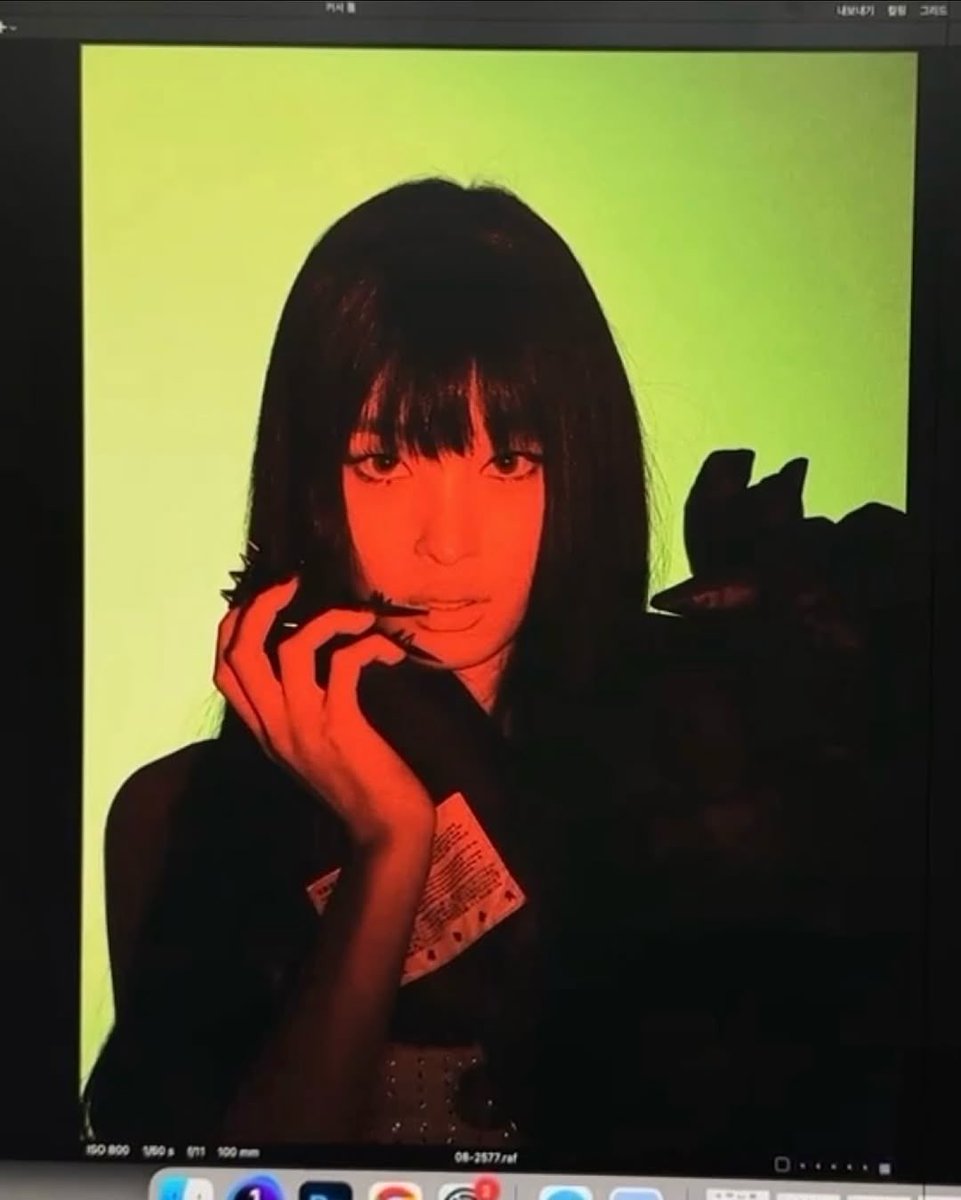 251218 anniesymoon Instagram #ANNIE