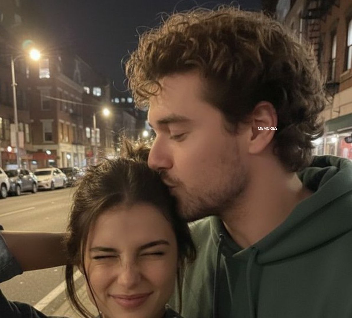 _httpsz3's tweet image. Meu amor maior! apesar de algumas idas minhas ao centro pra comprar cigarro e ter desviado caminho, quero que saiba que você foi o melhor presente que a vida me deu. Amo você, filha 💞 @hollyfkrj