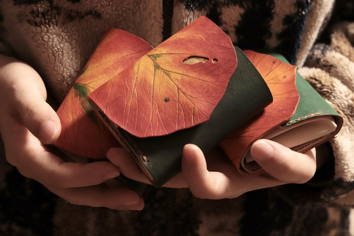 ででででできました٩(^-^)۶
紅葉財布🍁🍂頑張ったー！
明日POP-UP店舗へ発送できるかな📦