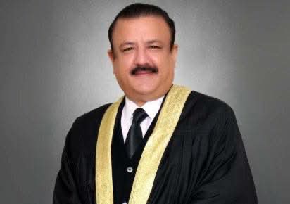 RahibkhanB's tweet photo. جسٹس طارق محمود جہانگیری کے دلیرانہ فیصلے اور اسٹبلشمنٹ کے خلاف دی جانے والے فیصلے تاریخ میں یاد رکھے جائیں گے ڈوگر عدالت کی جانب سے پہلے اسے کام سے روکنا پھر اس کے خلاف آج کا فیصلہ تعصب بغض کو تقویت دیتا ہے جس کی بھر پور انداز میں مذمت کرتے ہیں https://t.co/U19GV8bFoO
