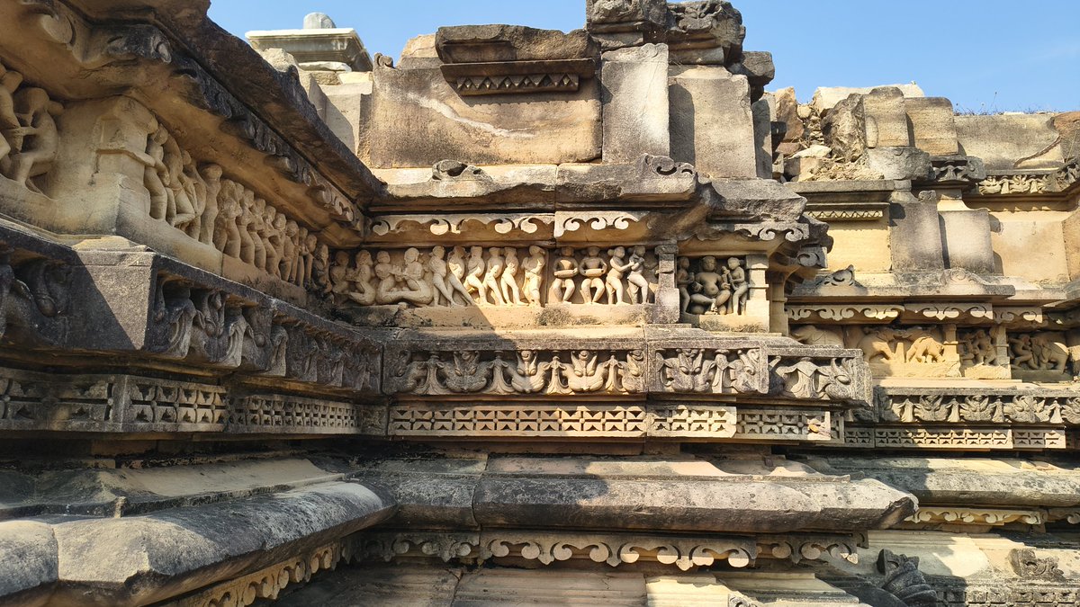 MukulAgarwal66's tweet photo. Visited #BeejaMandal a relatively new dig in Khajuraho, where a new temple was unearthed and a slow restoration is on.

This Shiva temple is even bigger than the Kandhariya Mahesh temple , which is the 3rd largest in India.

The ruins are a testimony on how magnificent the whole temple would have bee