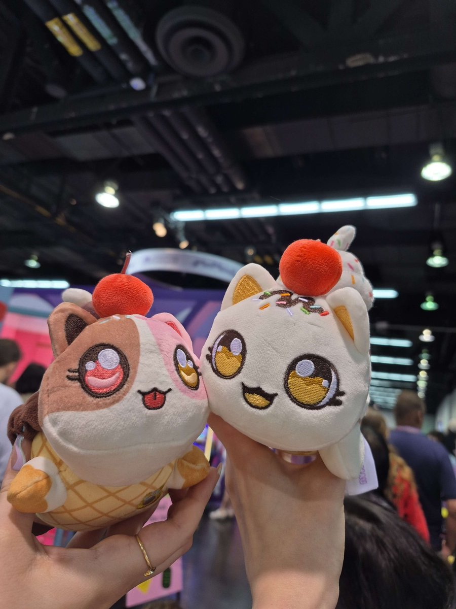 meemeow news tweet media