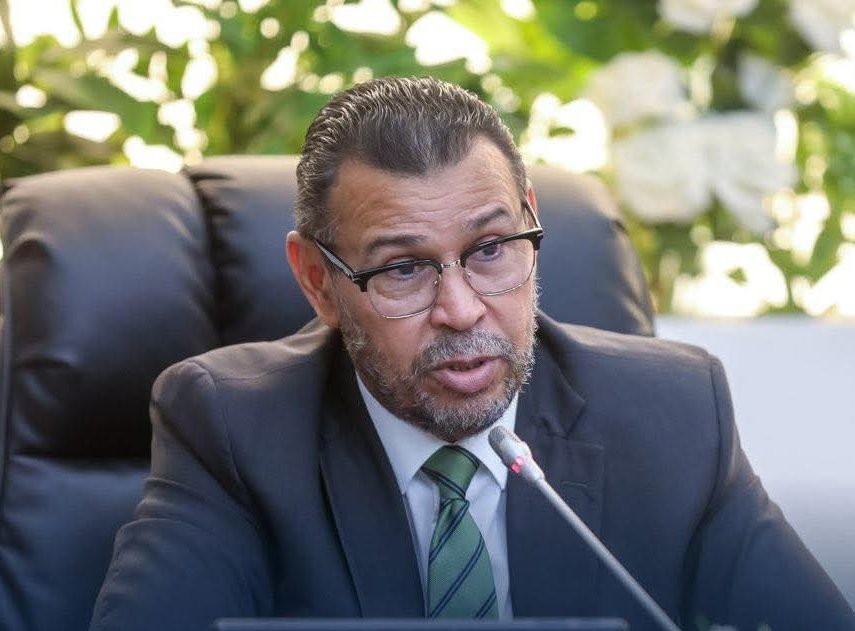 المدير العام المكلّف لمصرف الجمهورية "نوري أبوفليجة" يعقد اجتماعًا موسعًا اليوم الخميس مع مديري الإدارات والمكاتب بالمصرف، لمتابعة سير العمل ومناقشة أبرز مستجدات الأداء، واستعراض مؤشرات الوضع المالي للمصرف وسبل تحسين جودة الخدمات المصرفية وتعزيز دور إدارة المخاطر. 