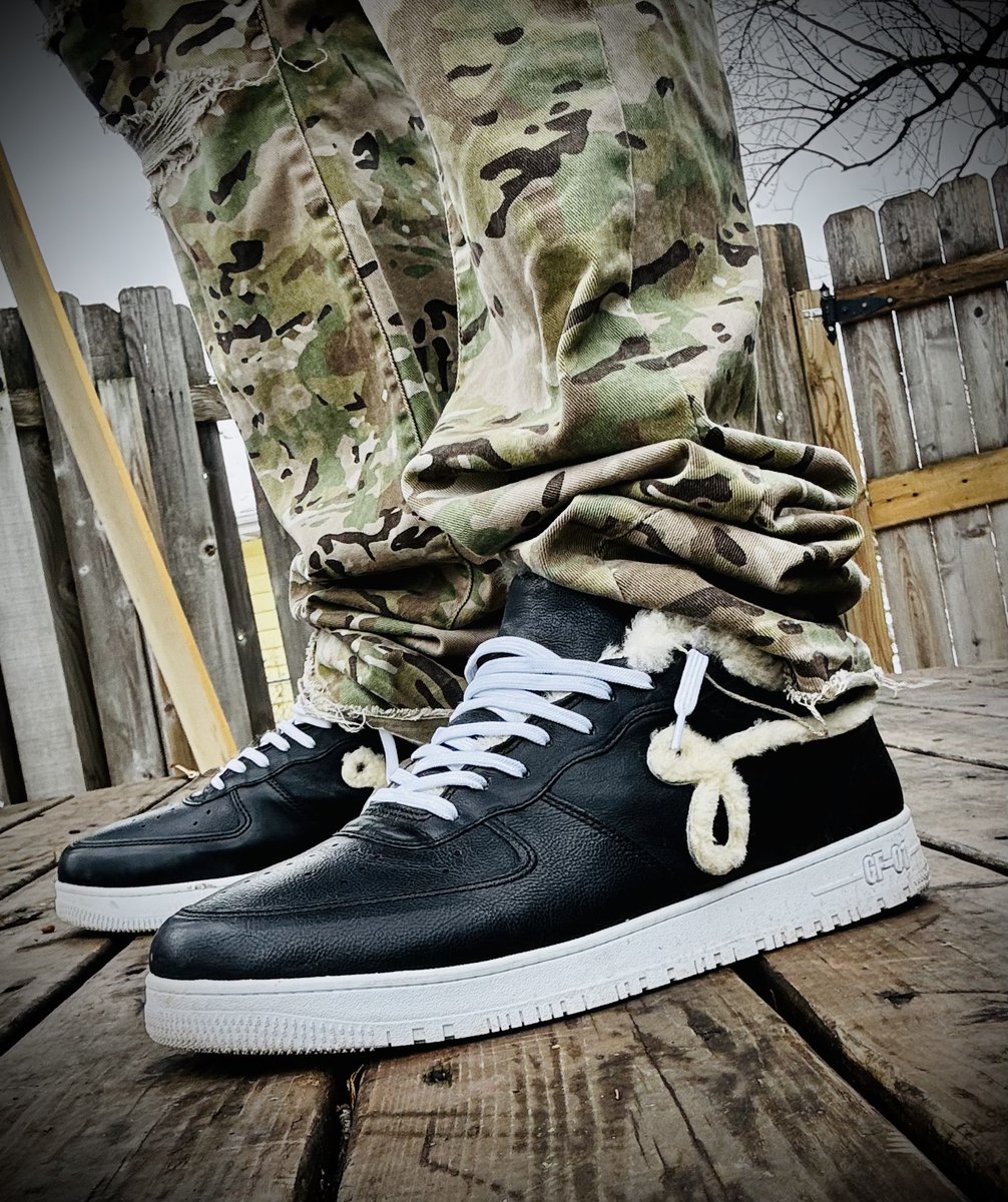 chopboi612's tweet photo. Running down to @Studiiyo23 to try my luck at the Chase B Travs, then MOA for some last-minute Christmas shopping🎅🏽Figured I’d take these @JohnGeiger_ heaters for another spin. Nuff Respek @_Sho_314 for the🔌This @ToonGrimey hoodie is that BIZNESS! Best Ack like ya know🫡 https://t.co/rkuT2EPSHi
