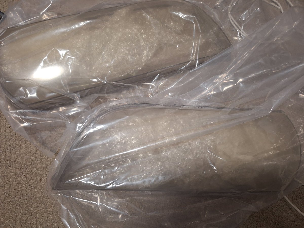 さっきチェイサーの車内整理してトランクの荷物も整理した😊 くすんだ