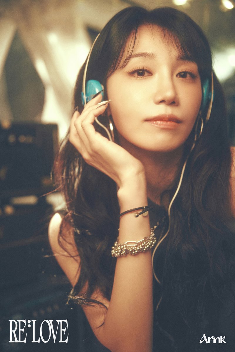 Apink_2011's tweet image. Apink 11th Mini Album [RE : LOVE]
CONCEPT PHOTO #1
MY VER

💞 2026.01.05 MON 6PM (KST)

#에이핑크 #Apink
#정은지 #은지 #EunJi
#RE_LOVE #LoveMeMore