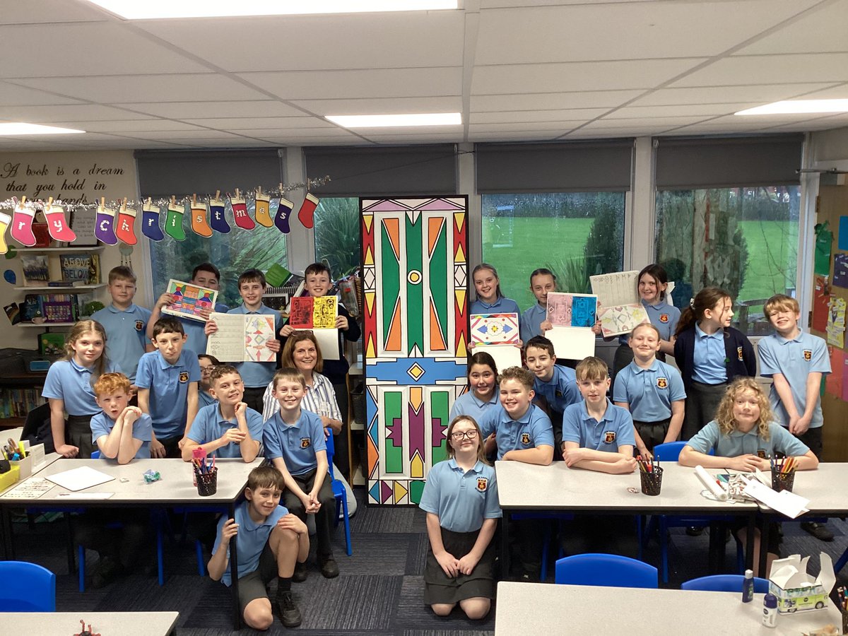 Year6MissW's tweet photo. What a fabulous art project we have completed with @belindajohn71 based on Esther Mahlangu 🇿🇦🎨🤩 #ourladysart https://t.co/zsRgDhFrXt