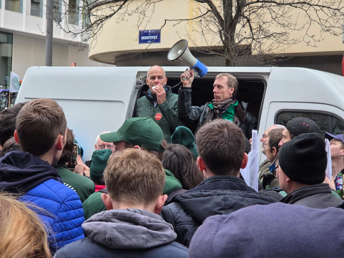 SanderFranck's tweet image. Tous à Bruxelles aujourd’hui pour défendre l’avenir de l’agriculture 🇫🇷 avec @FNSEA @COPACOGECA @CGB_FR 
❌ Non au Mercosur 
❌ Non au MACF (taxes engrais)
❌ Non aux propositions de la nouvelle PAC