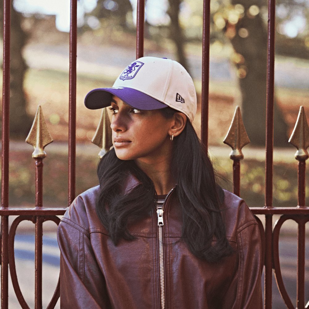 NEW IN!

Aston Villa x New Era Headwear!

Levelled Up Match-Day Caps:
tinyurl.com/3y2hu625