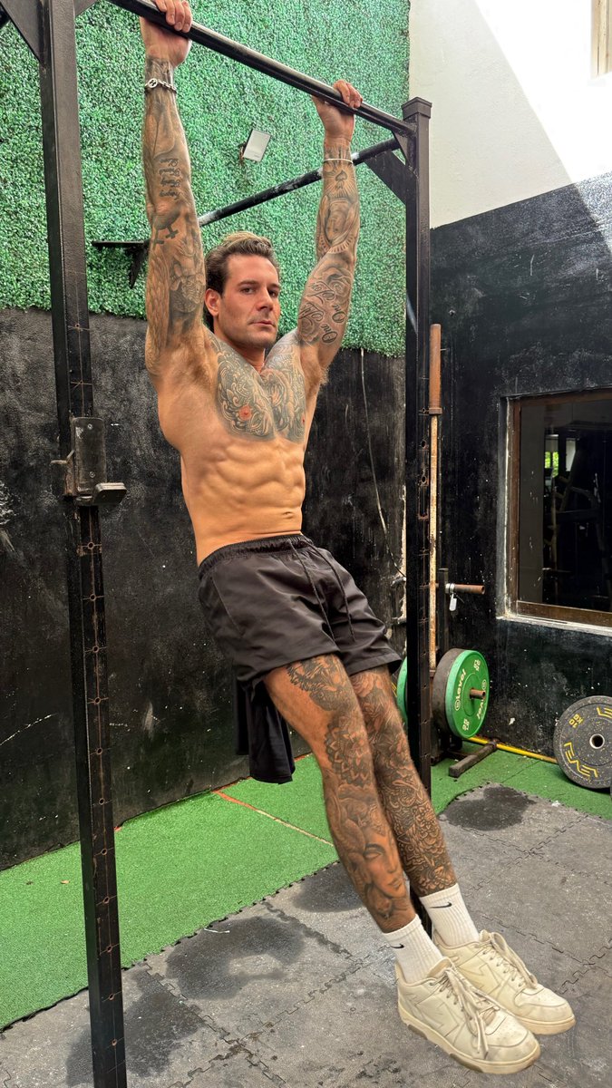 call me Papi tweet media