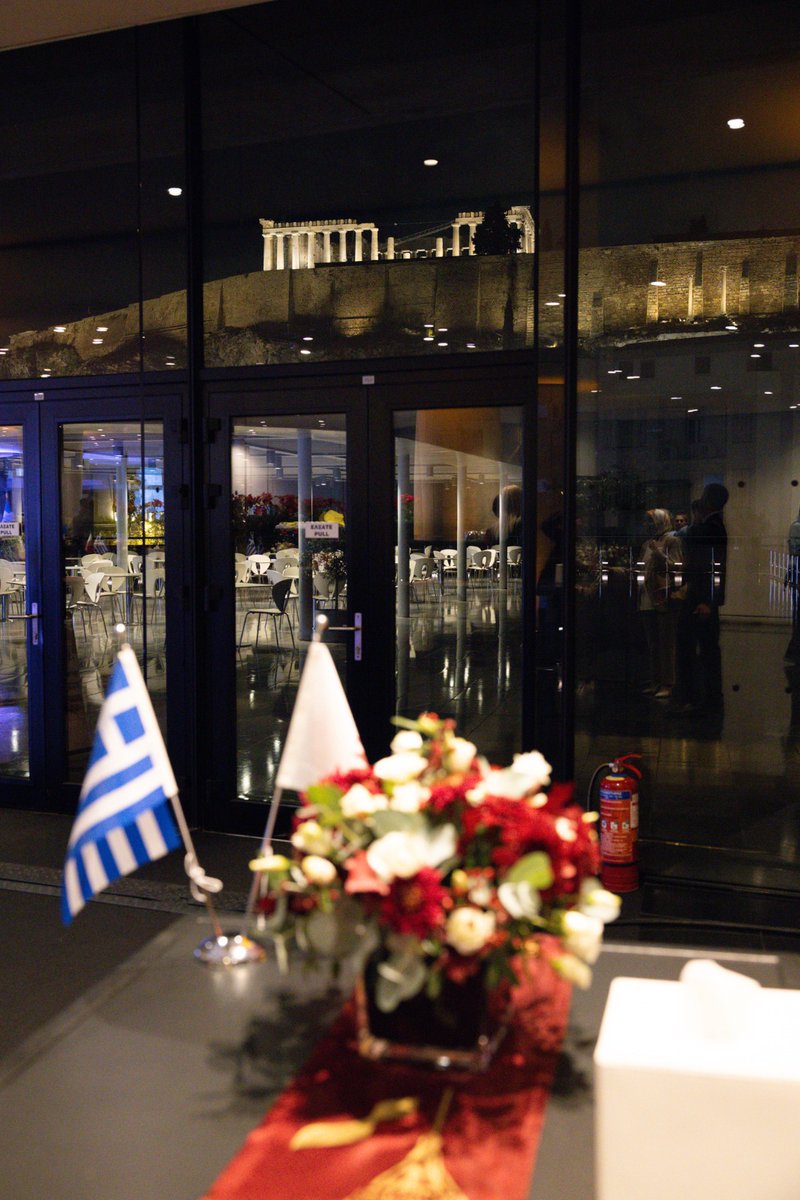 QatarEmb_Athens's tweet photo. أقام سعادة السفير/ علي بن خلفان المنصوري، سفير دولة #قطر في أثينا حفل استقبال بمناسبة #اليوم_الوطني للدولة، بحضور رفيع المستوى ضم رئيس البرلمان اليوناني، ووزير الملاحة وسياسة الجزر، ووزير التنمية الزراعية والمواد الغذائية والنائب الأول للبرلمان والمفوض الأوروبي السابق لليونان. https://t.co/n9BD6ZcvLi