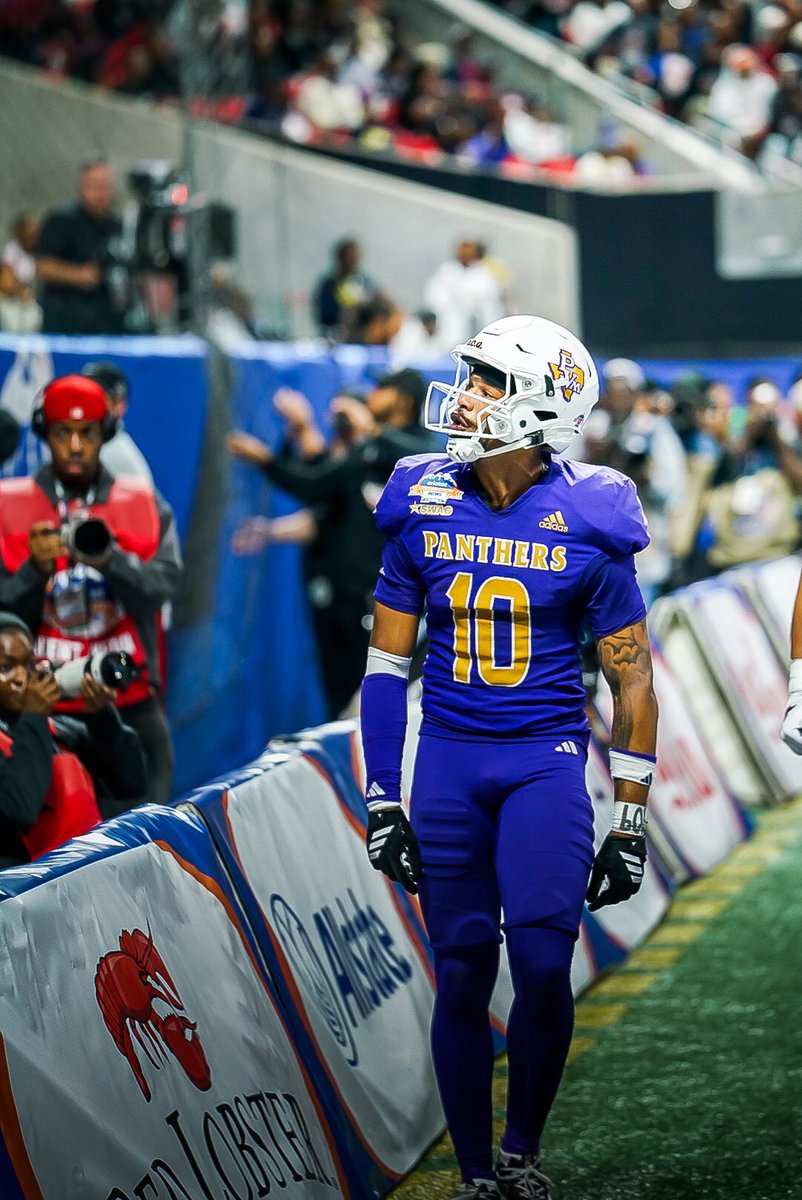 AndreDennis03's tweet image. Thank you God for leading me to Prairie View! Forever grateful for this place 🫶🏽💜💛 #pres