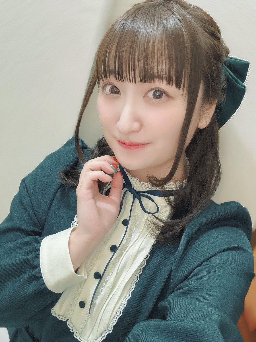 Kanon_Takao's tweet photo. おやすみなさい…☺️🎄 https://t.co/rUbRuEURXl