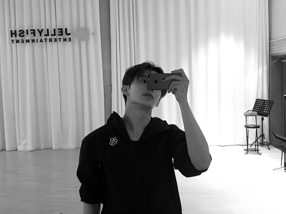 VERIVERY tweet media