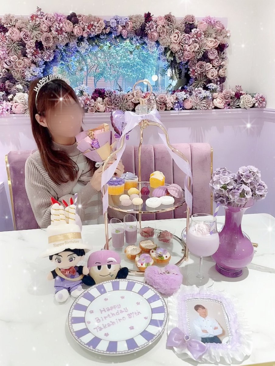 hamahime_1219's tweet photo. だいすきな濵田崇裕くん💜
37歳のお誕生日おめでとう💐✨
12回目のお祝いさせてくれてありがとう🥲💕たかちゃんのやりたいことができて、たくさん夢が叶う1年になりますように🌈💭12年目も1番に大好きだよ🥺
#濵田崇裕誕生祭 #本人不在の誕生会 https://t.co/blaC8pi8DJ