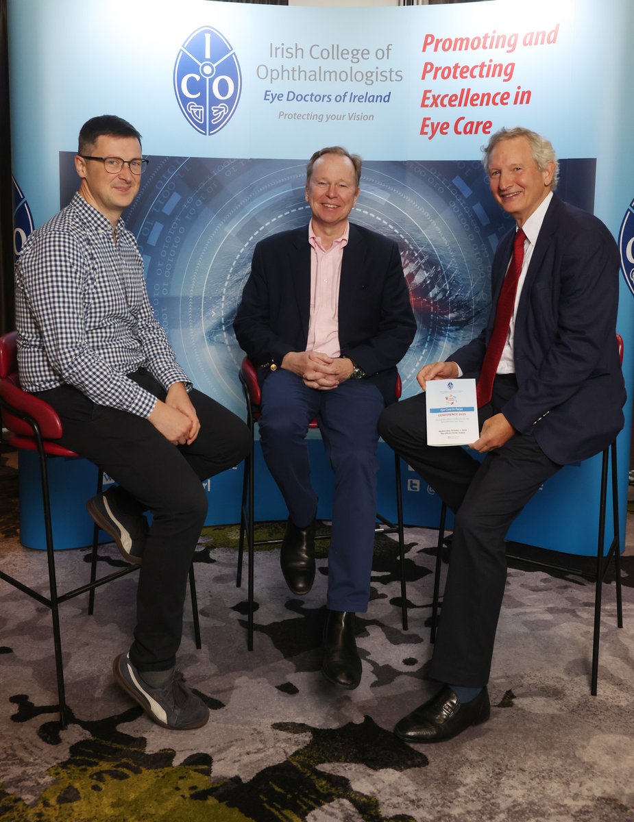 eyedoctorsIRL's tweet photo. After a busy and really enjoyable final quarter, we're delighted to share our winter newsletter featuring coverage of events &amp; news updates from the past few months. A very Happy Christmas from the ICO! 💫https://t.co/kKWz5iiB2F #ophthalmologynews #eyenews https://t.co/guSk0mFkxy