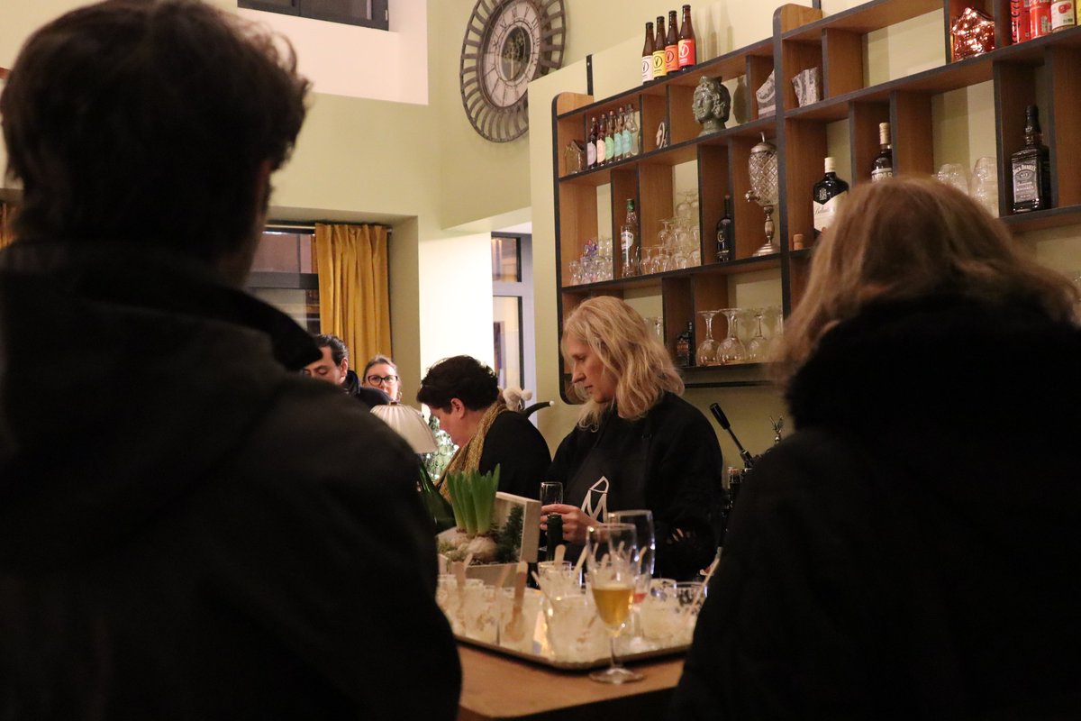 Prefet61's tweet image. #restauration #commercerural | 🍽️ Ce mercredi 17 décembre, Sandy Lecoq-Espallargas, sous-préfète de Mortagne-au-Perche, a inauguré le restaurant "MaisonDames" de Céton, aux côtés d'André Besnier, maire de la commune, des élus présents, et des restauratrices.

🚧 Anciennement