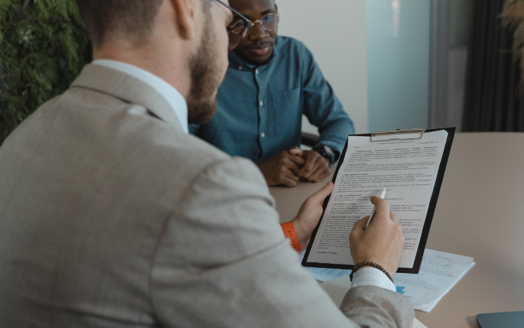 legalnewsfrance's tweet image. Expert-comptable : opposabilité au dirigeant d'une clause de la lettre de mission
#ExpertComptable #Opposabilité #Clause #LettredeMission
veegee.fr/exercice-de-la…