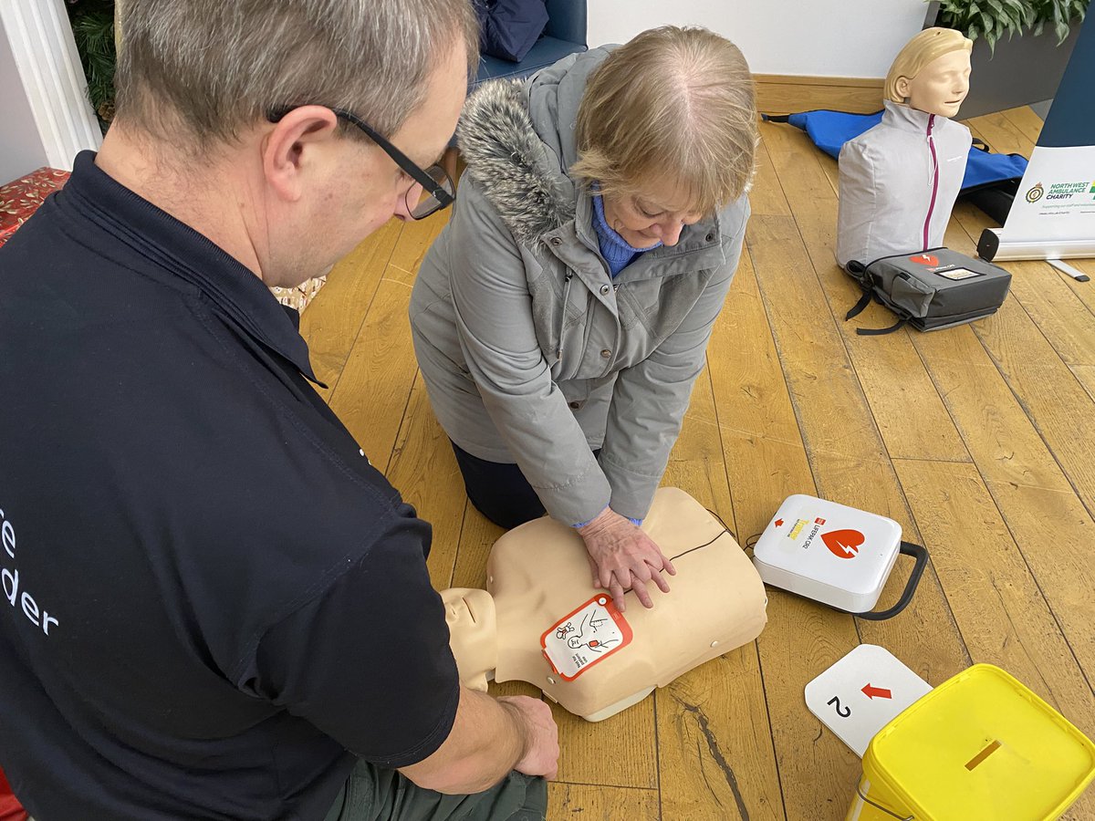 paulrogers11's tweet photo. Garstang Rotary &amp; NW Ambulance had a Fabulous day with Defibrillator demonstrations at Booths Cafe in Garstang , I even learnt how to use one . https://t.co/gtRpEsmwtO