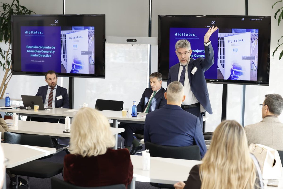 Alberto Nadal tweet media