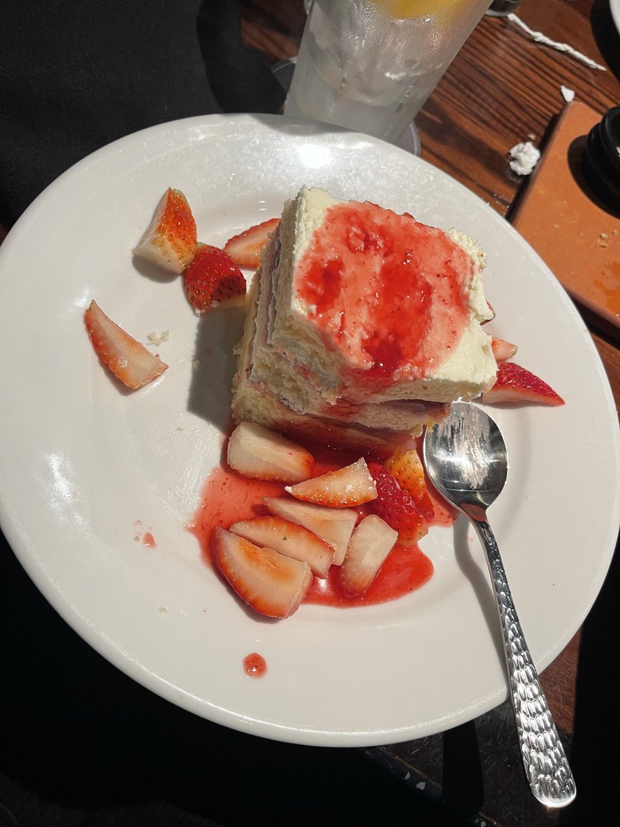 Snicker_Sweets's tweet photo. Best kind of bday cake EVERRRR! Strawberry shortcake (looks a lil funky from my picture but it is amazing!!) https://t.co/JxUB3IUGwa