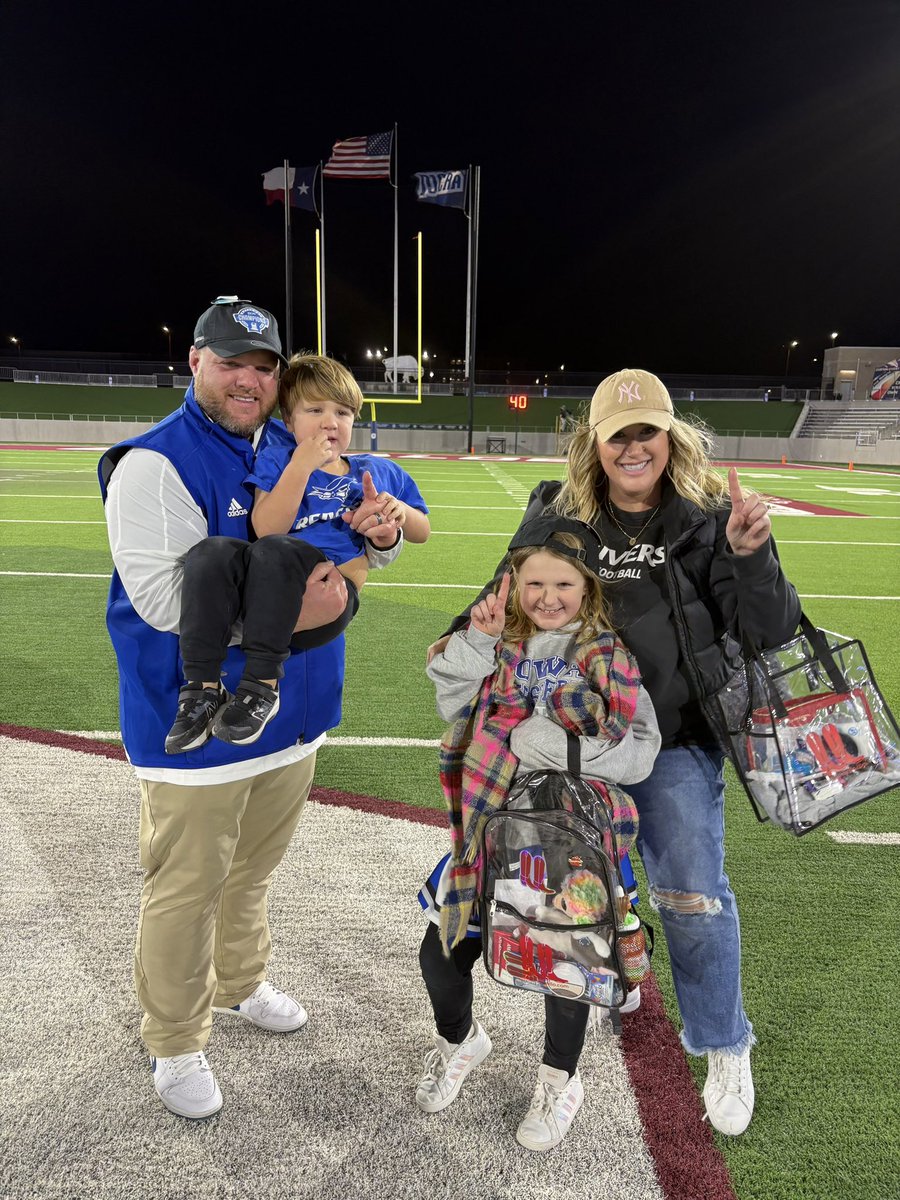 Aaron Terry tweet media