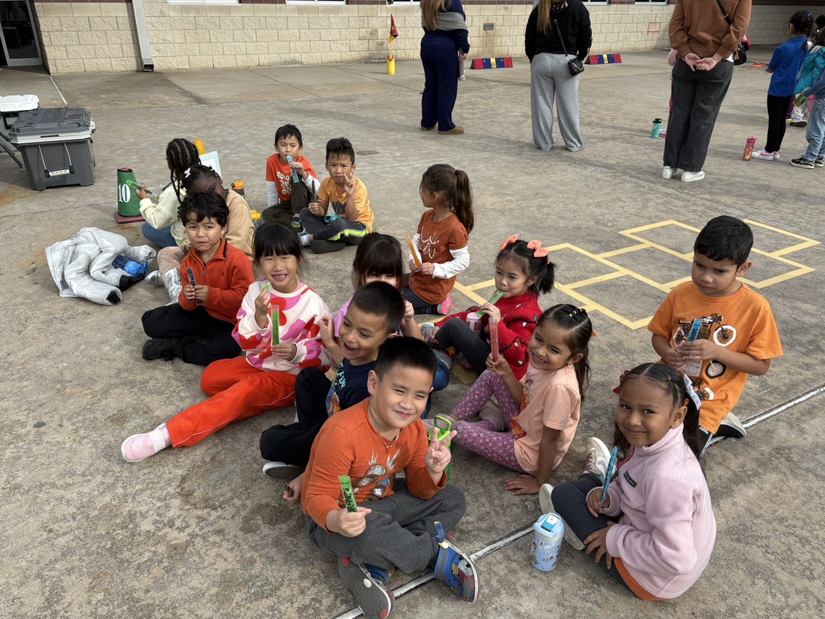 MissFoster👩🏻🏫 tweet media