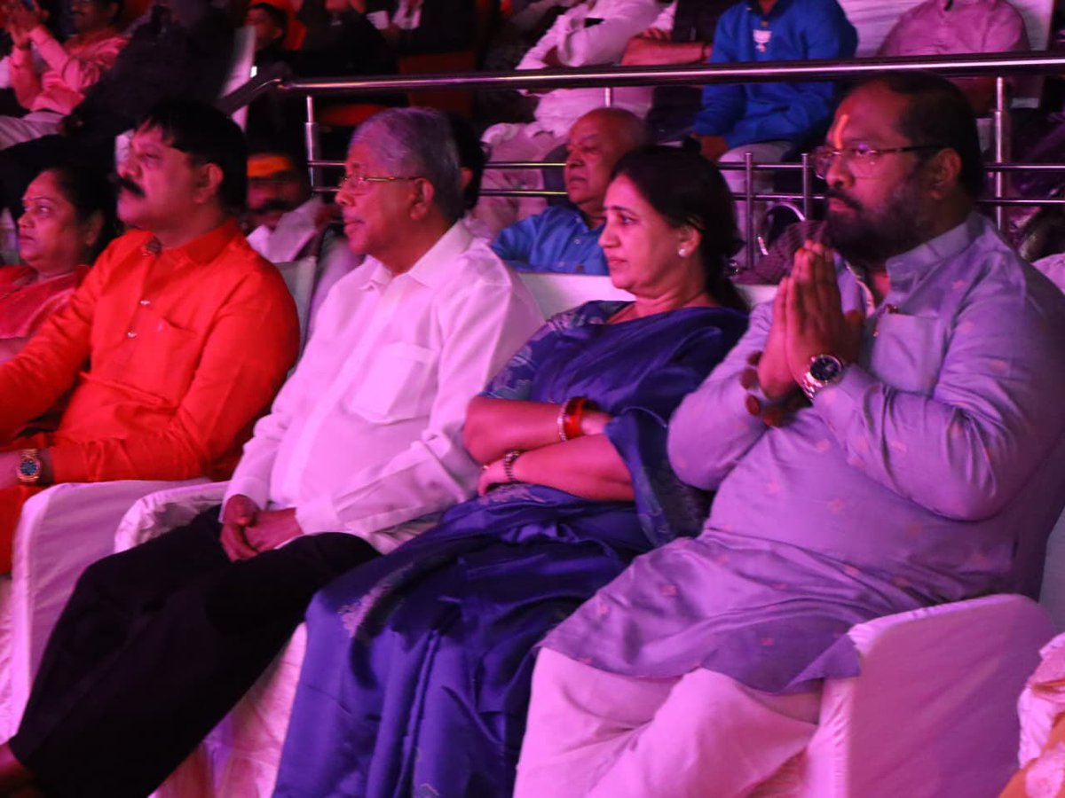 Madhuri Misal tweet media