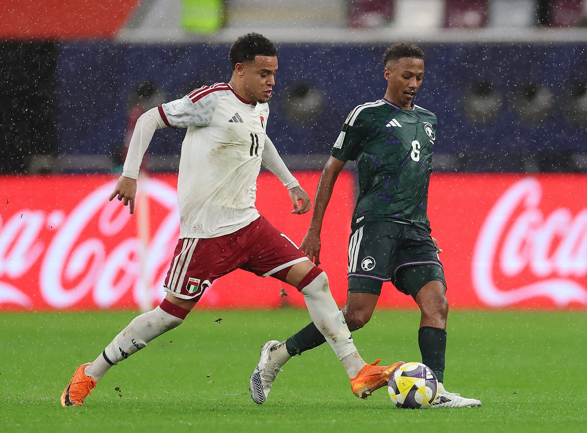 بعد إلغاء المباراة بسبب الأحوال الجوية.. أنباء عن تتويج الإمارات و السعودية بالمركز الثالث "مناصفة" #كأس_العرب 