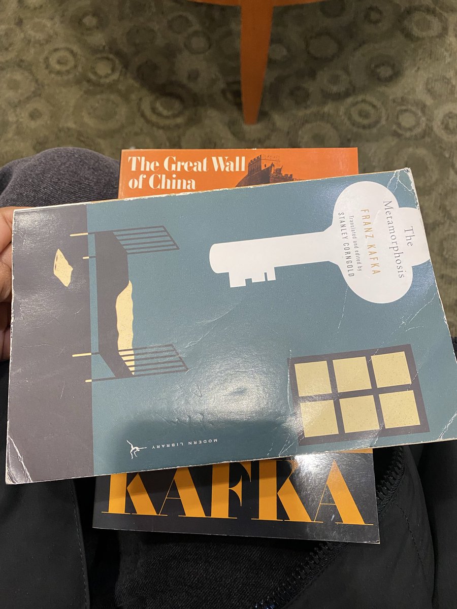 SheHuman_'s tweet image. She reads Kafka! 📚 She reads to escape from reality! 📚