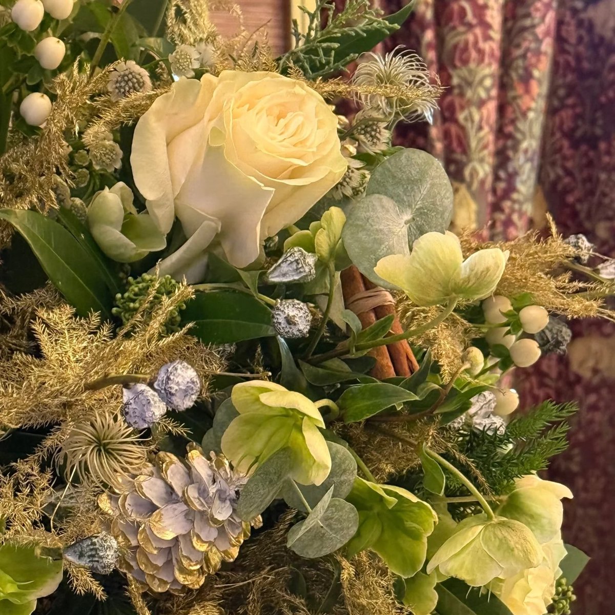 A Prancer arrangement is off to a new home today. There’s something so elegant about white roses in a mix of green foliage. The Prancer is available in four sizes, as a hand-tied bouquet or vase arrangement. Made up of hypericum berry, astrantia, clematis and hellebores.