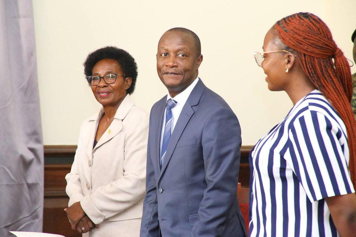 cpmayiga's tweet photo. This evening, I hosted a delegation from the Federation of Uganda Medical Students’ Association, joined by colleagues from the International Federation of Medical Students’ Associations.

I urged them to uphold the highest standards of ethics in their profession. Medical practice is not merely a job; it is a calling—one rooted in the deep desire to save lives and serve humanity.

While many young people today choose careers primarily based on financial reward, this mindset should never define medical practitioners. Yes, the medical profession can provide a livelihood, but its true priority must always be the preservation of life and the well-being of human beings.