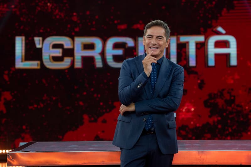 TV_Freeonline's tweet photo. L’Eredità chiude il 2025 con ascolti da record: la miglior performance dal 2010
👇
https://t.co/1ry1mqO0zu https://t.co/3dJqj8t3DO