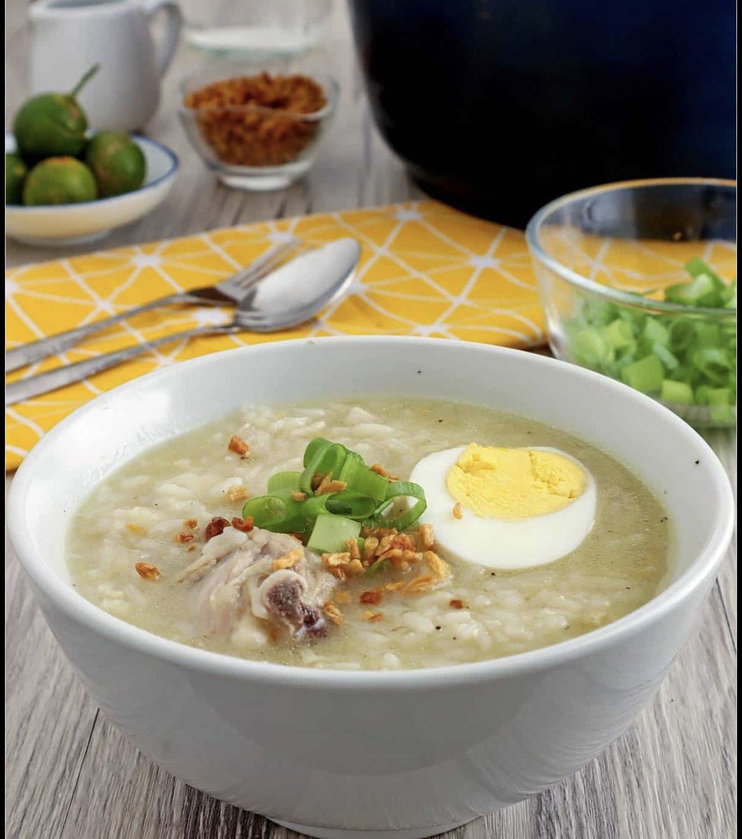 ericka1910's tweet photo. Craving chicken arrozcaldo ☔️🌧️⛈️🌦️ https://t.co/XvX1CEmUxt