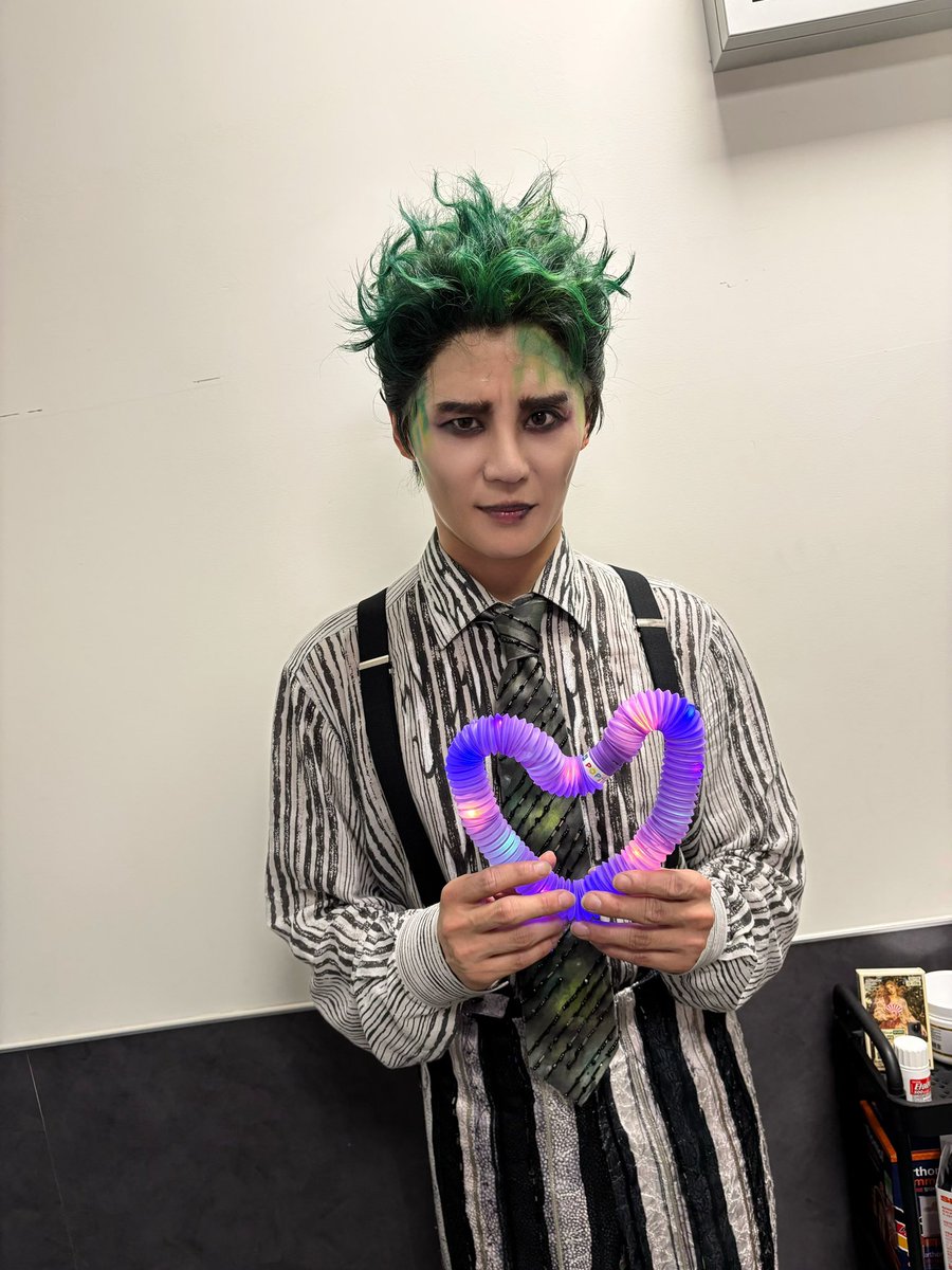 Junsu_PALMTREE's tweet image. Hi 난 너의 가이드🪲💚