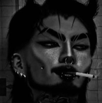 lighterbin's tweet image. Por qué habla como vieja edgy fanfic wattpad 2017