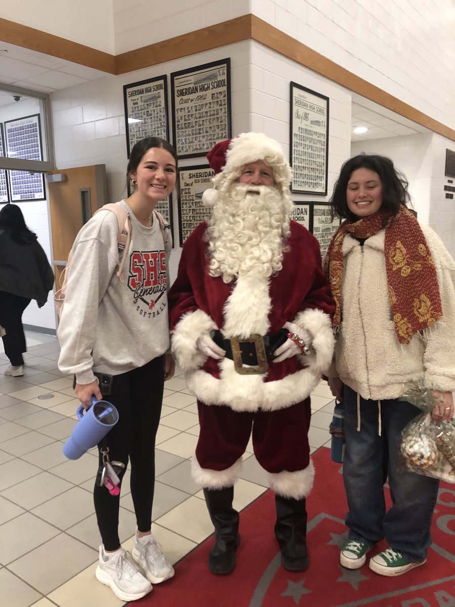 SheridanGeneral's tweet photo. Look who stopped by the high school… https://t.co/iuNWrtu9Jz