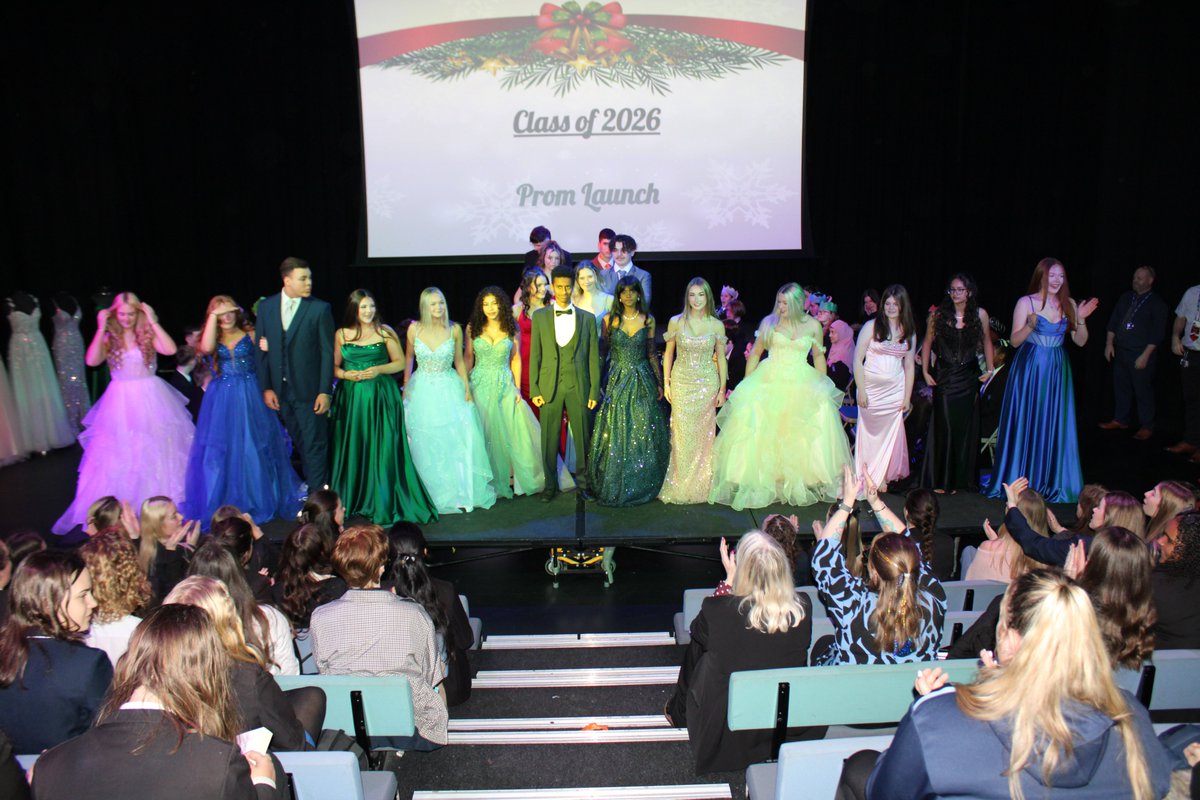 StokeDamerelCC's tweet image. ✨ Year 11 Prom Launch! ✨
Students wowed on the catwalk in stunning dresses &amp;amp; sharp suits from Bee Bee Gowns. Music, lights &amp;amp; cheers set the mood! 💃🕺 
We can’t wait to see everyone shine at Prom next July! 🌟
#Year11Prom #SchoolLife #Prom2026