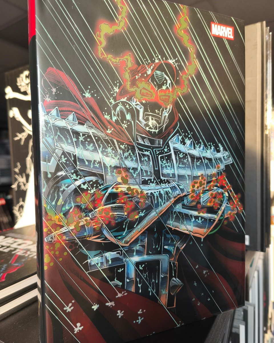 𝗩𝗮𝗿𝗶𝗮𝗻𝘁𝗲𝘀 𝗢𝗺𝗻𝗶𝗯𝘂𝘀 𝗣𝗮𝗻𝗶𝗻𝗶 𝗖𝗼𝗺𝗶𝗰𝘀 !

Nous avons reçu une beauté aujourd'hui !

L'Omnibus 𝗙𝗮𝘁𝗮𝗹𝗶𝘀 𝟮𝟬𝟵𝟵 est arrivé en variante Panini Comics et whouah !
Elle est de toute beauté !!! 😍