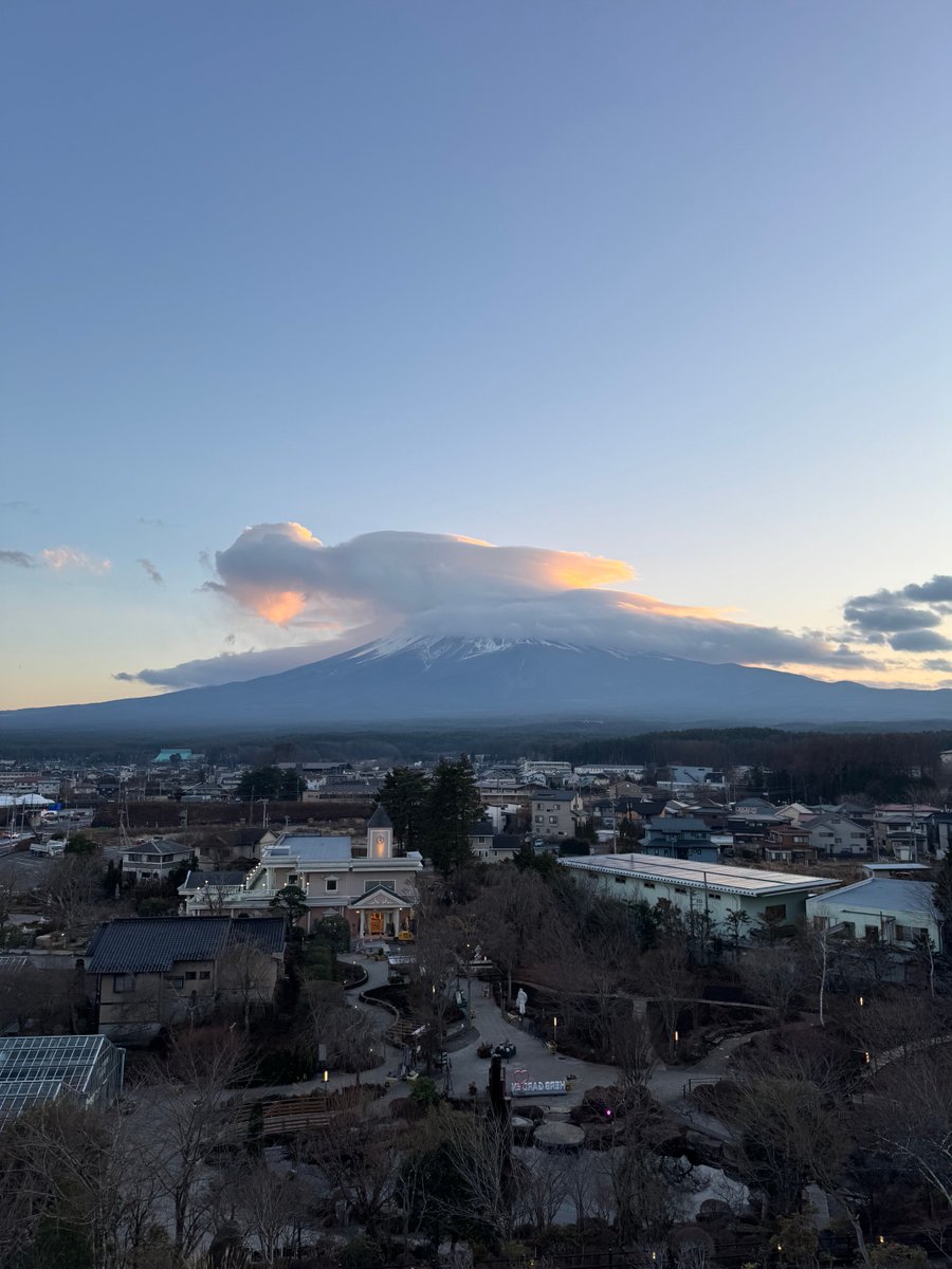 josevascomusic's tweet photo. Fujisan - 4 faces 🇯🇵 https://t.co/efyhnXbyVX