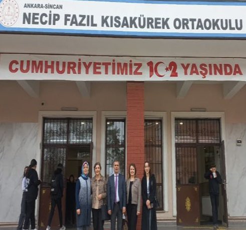 🎒✨KDK Çocuk Hakları Birimi olarak
📍 Sincan Necip Fazıl Kısakürek Ortaokulu’nda 9 şubede 👩‍🎓👨‍🎓yaklaşık 250 öğrenciyle buluştuk.

Haklarımızı ve KDK Çocuk’a nasıl başvuracağımızı konuştuk.

Çünkü çocukların sesi çok değerli!🍃

#KDK #kdkçocuk