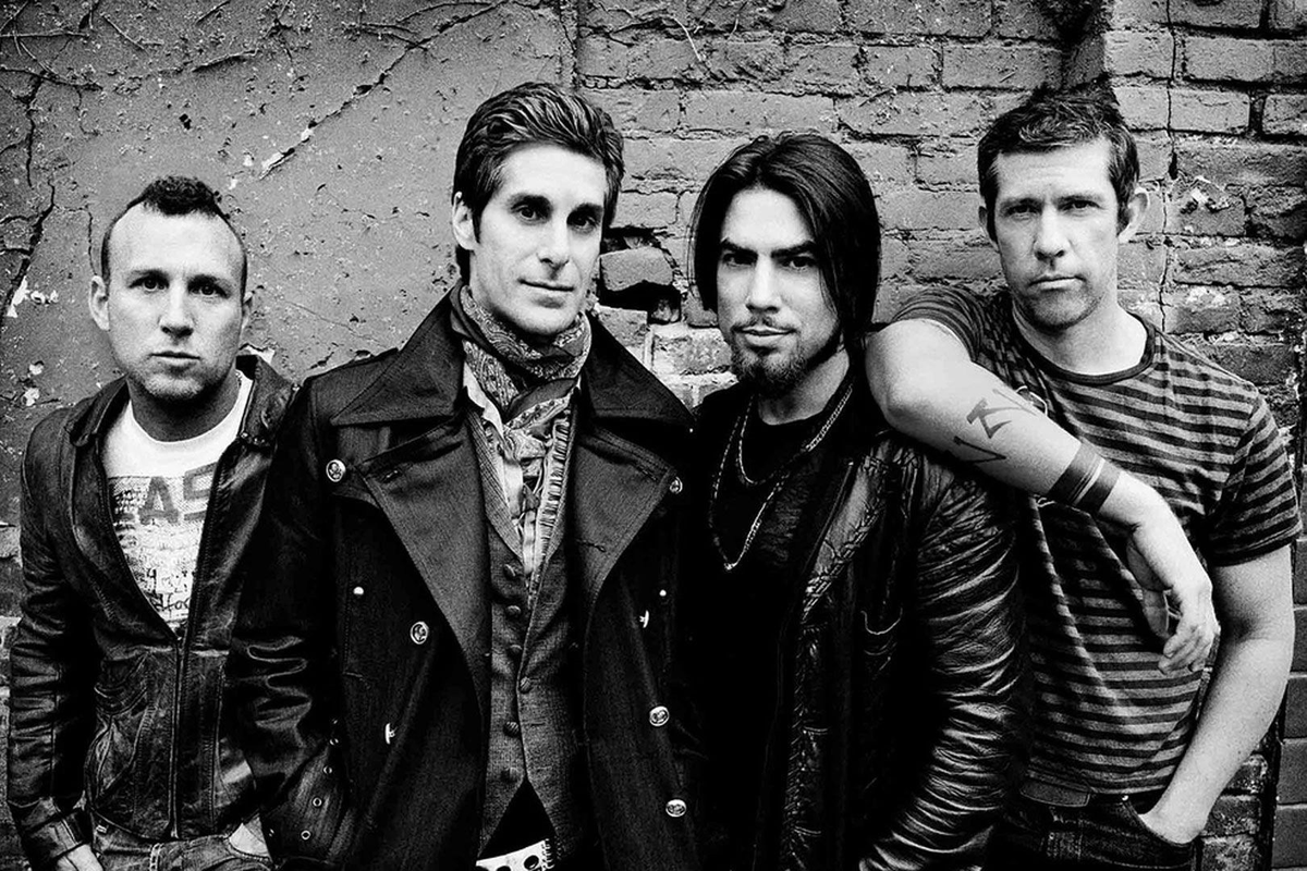 Jane's Addiction Members Share New Statements, But Not Reuniting - screamermagazine.com/news/article/j… screamermagazine.com/news